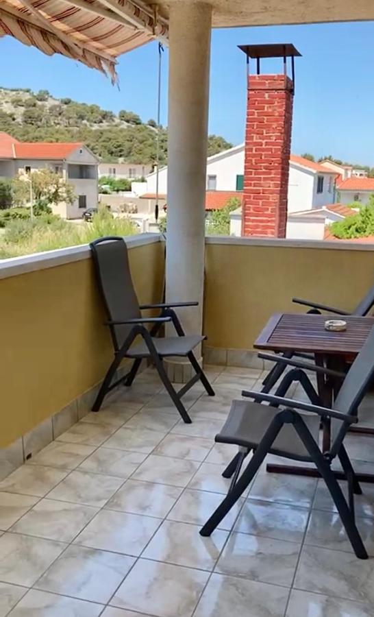 Jersani Apartment Murter Exterior photo